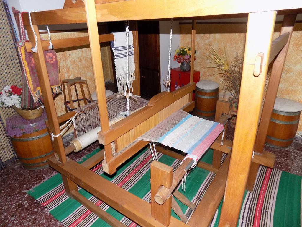 פלאטניאס Des Roses Hotel מראה חיצוני תמונה