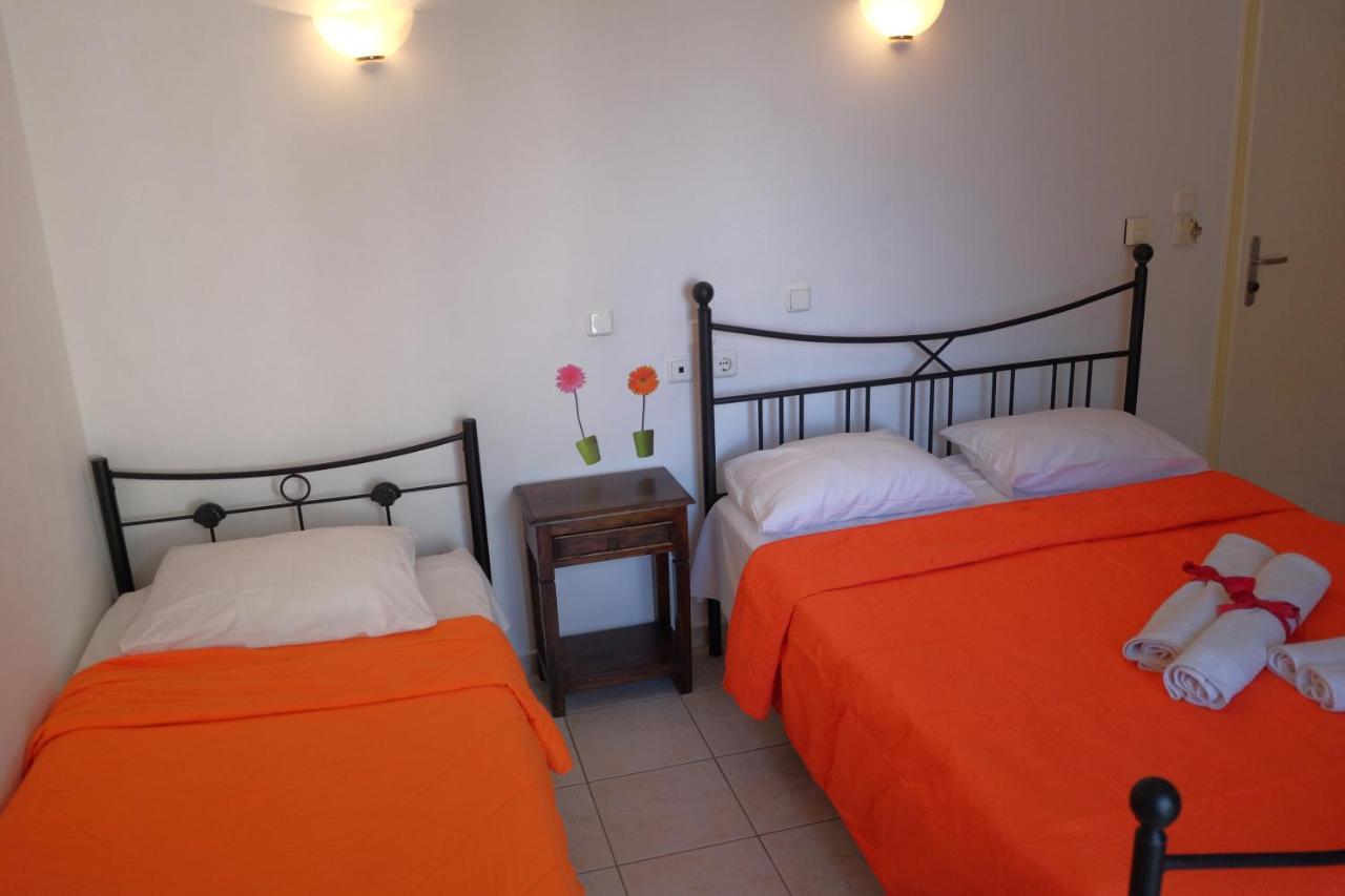 פלאטניאס Des Roses Hotel מראה חיצוני תמונה